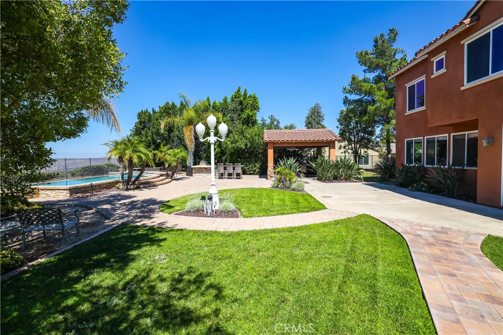 1055 Lowry Ranch