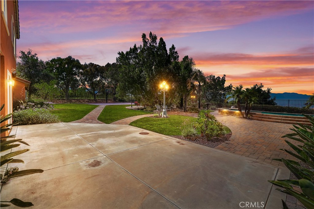 1055 Lowry Ranch
