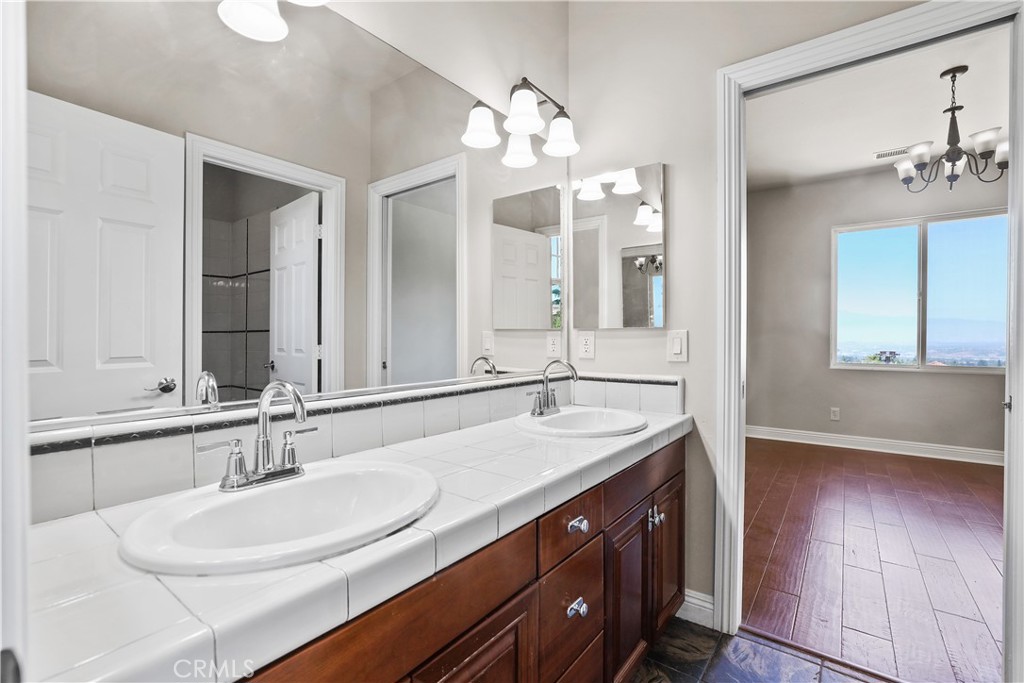 1055 Lowry Ranch