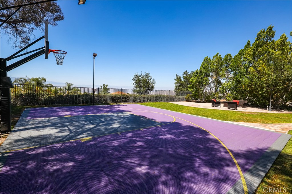 1055 Lowry Ranch