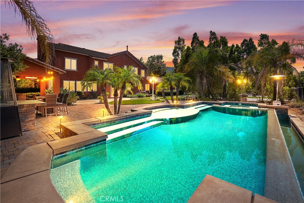 1055 Lowry Ranch