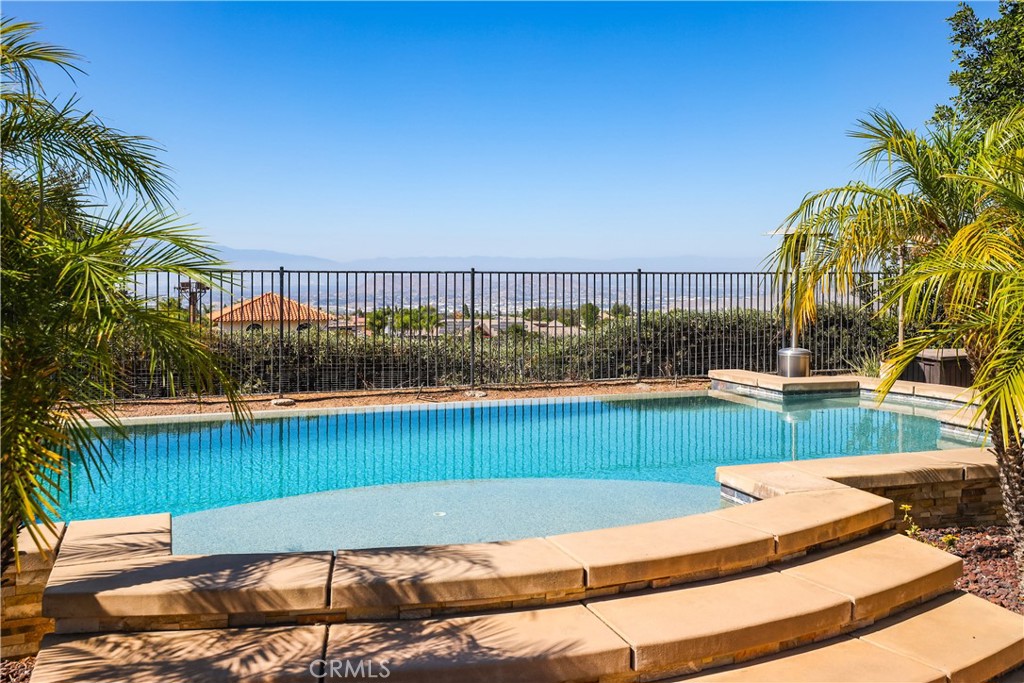 1055 Lowry Ranch