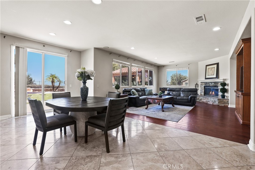 1055 Lowry Ranch