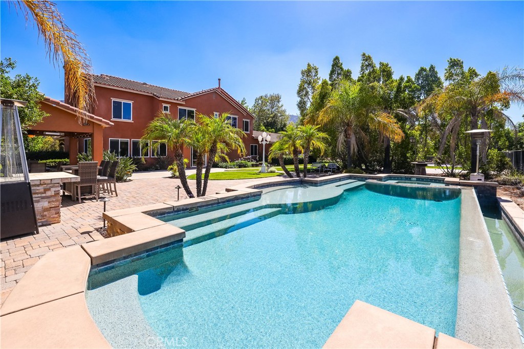 1055 Lowry Ranch
