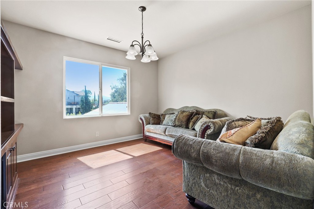 1055 Lowry Ranch