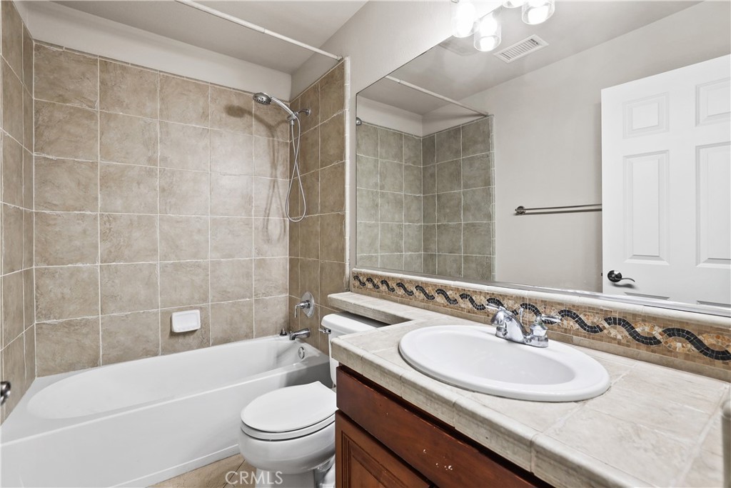 1055 Lowry Ranch