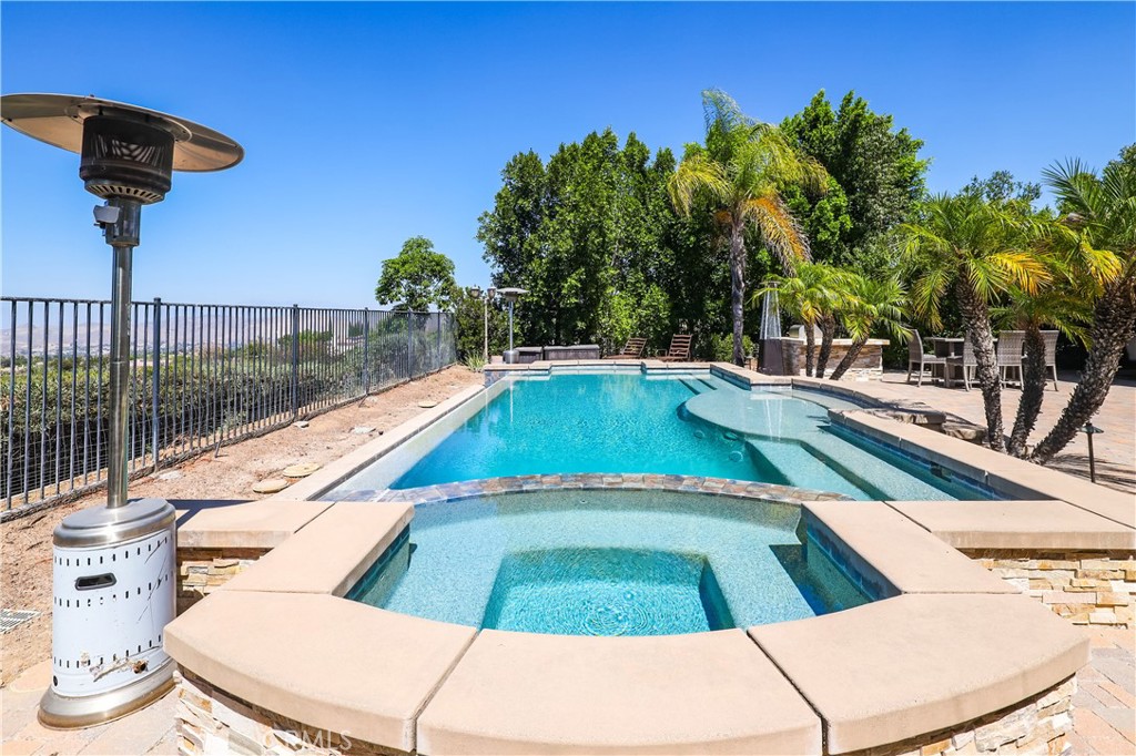 1055 Lowry Ranch