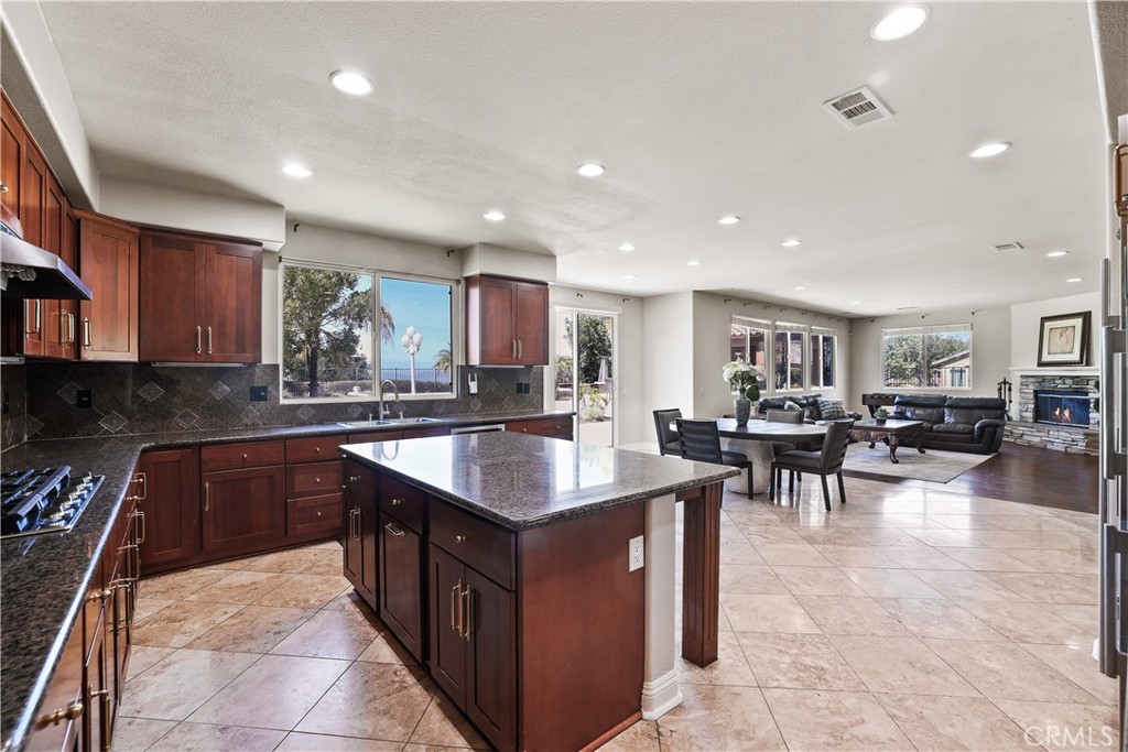 1055 Lowry Ranch