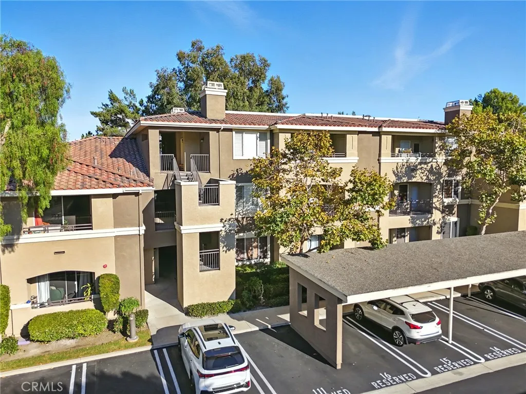 22681 Oakgrove Unit 225