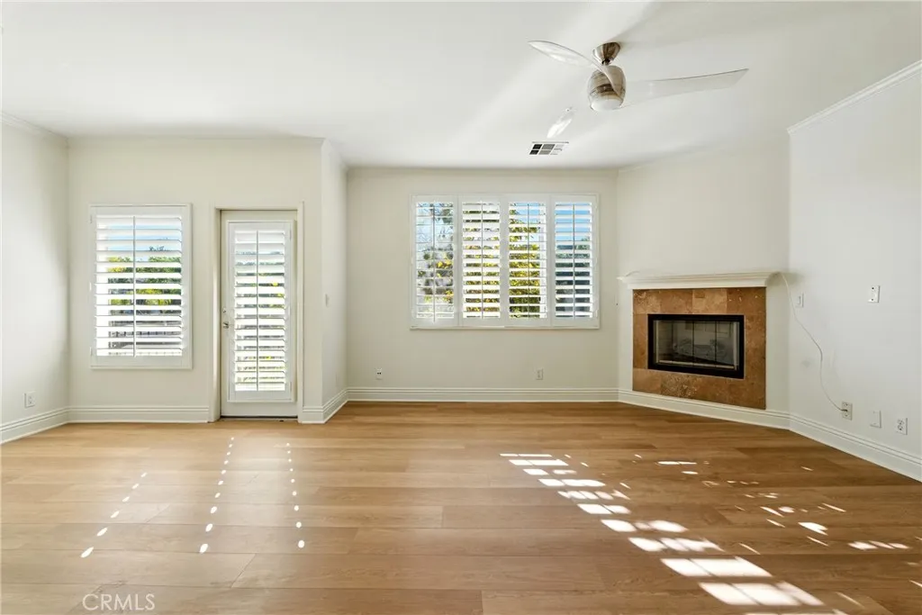 22681 Oakgrove Unit 225