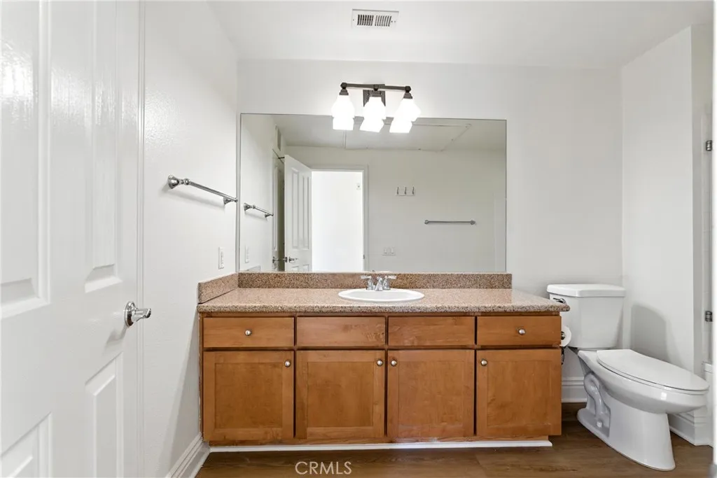 22681 Oakgrove Unit 225