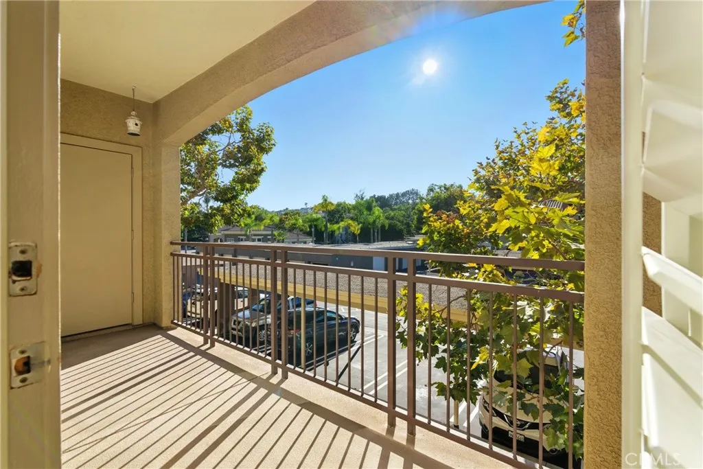 22681 Oakgrove Unit 225