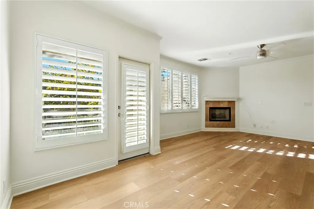 22681 Oakgrove Unit 225