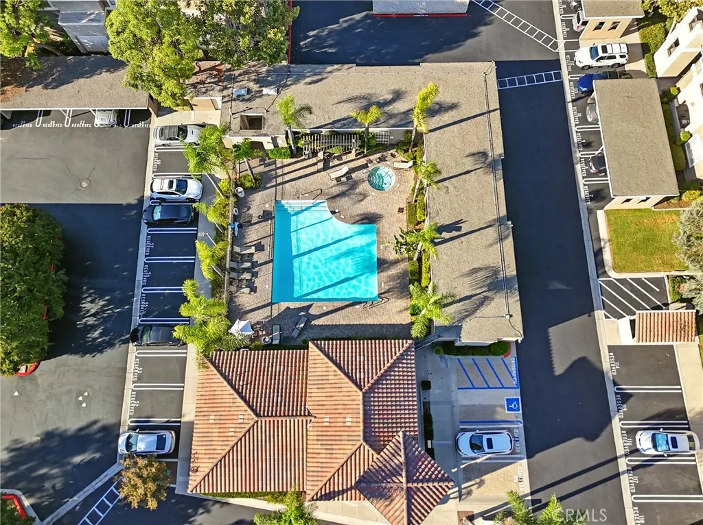 22681 Oakgrove Unit 225