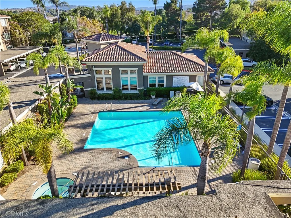 22681 Oakgrove Unit 225