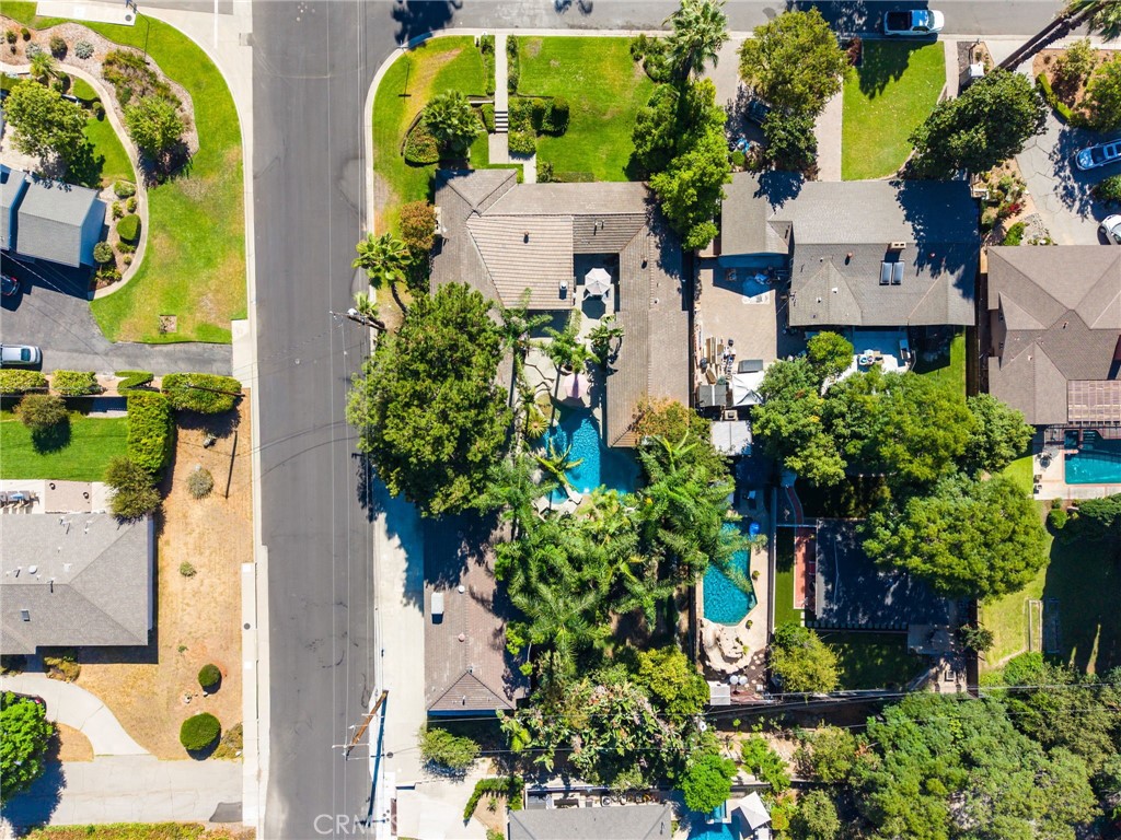 451 N Baldy Vista