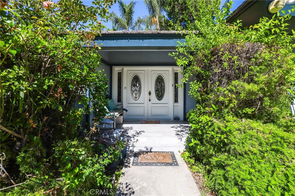 451 N Baldy Vista