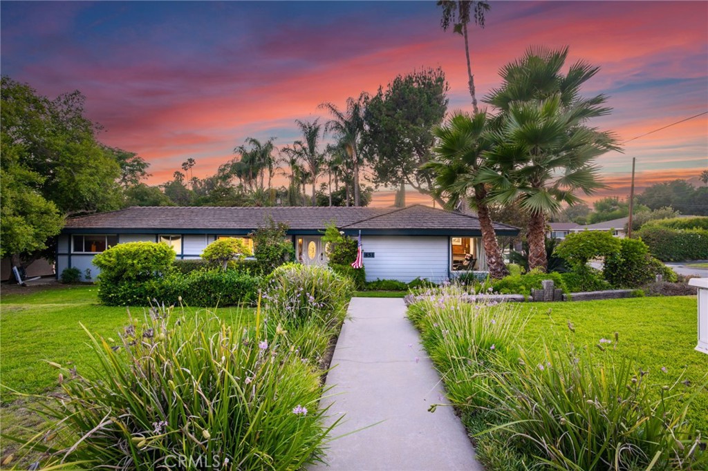 451 N Baldy Vista