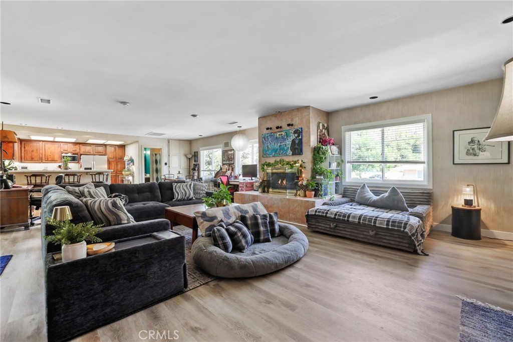 451 N Baldy Vista