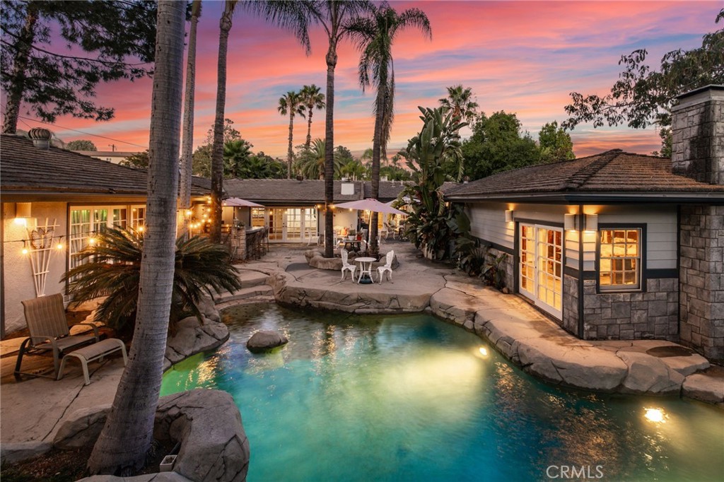 451 N Baldy Vista