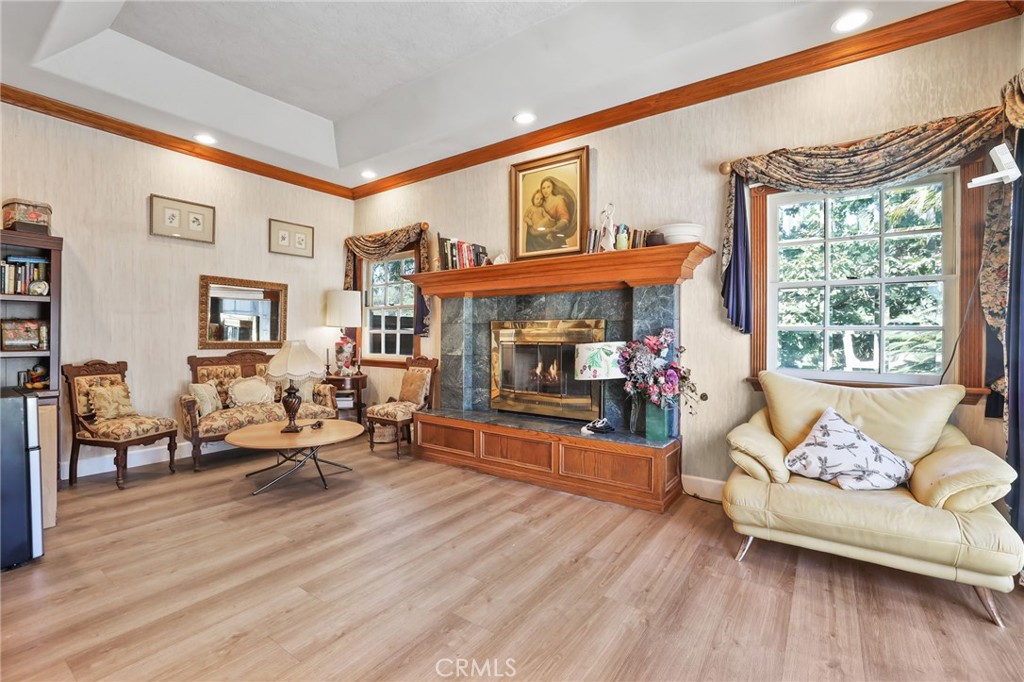 451 N Baldy Vista