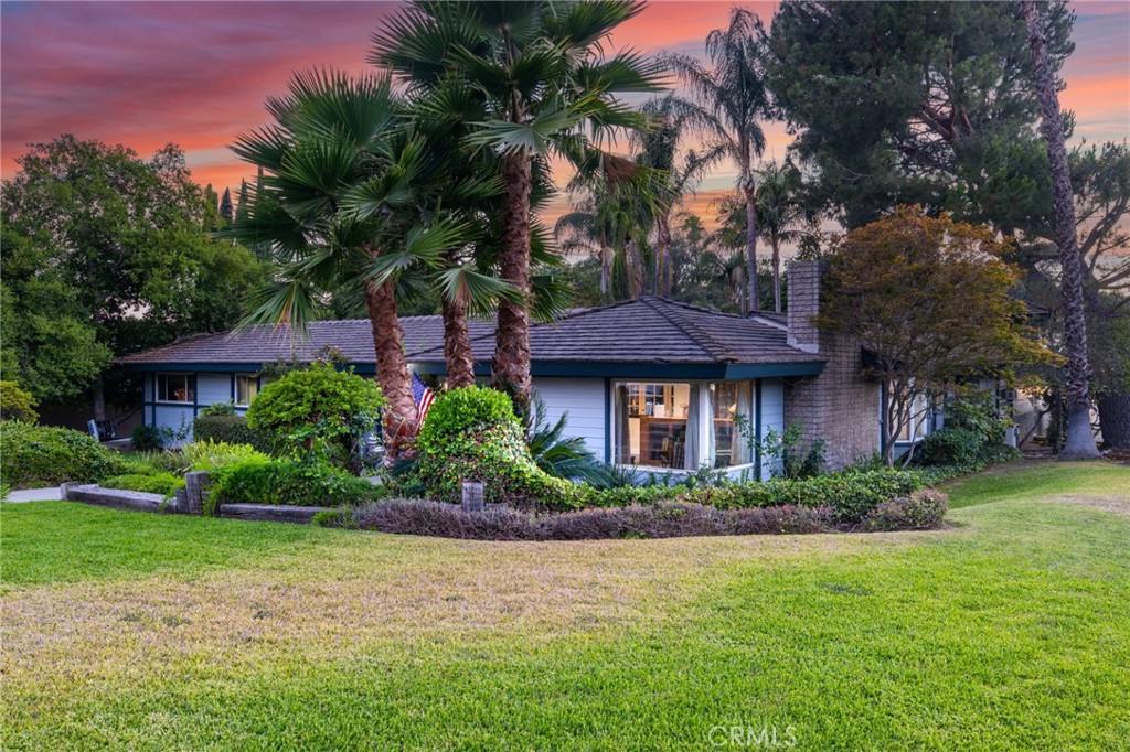 451 N Baldy Vista