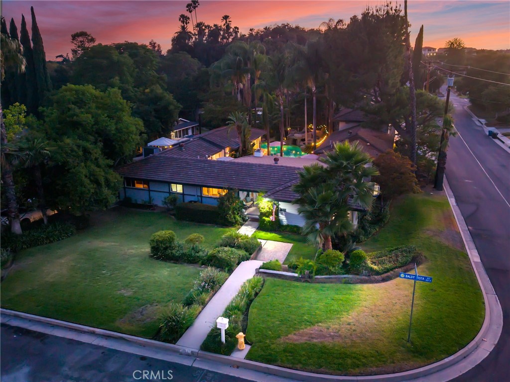 451 N Baldy Vista