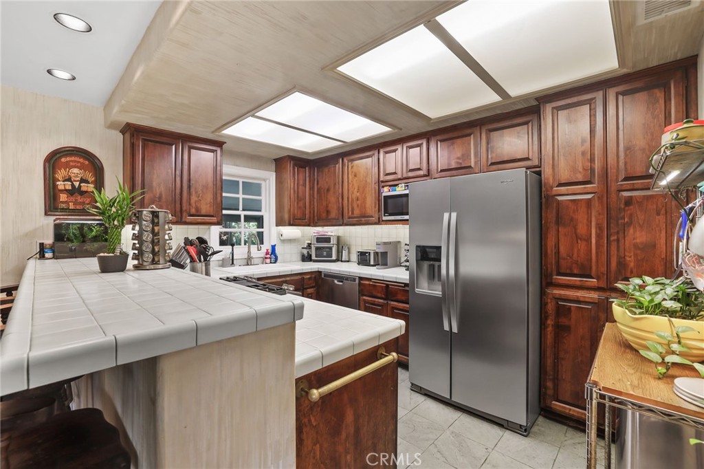 451 N Baldy Vista