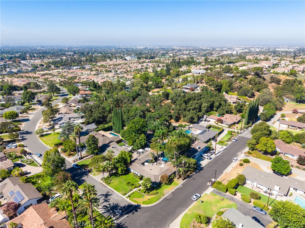 451 N Baldy Vista