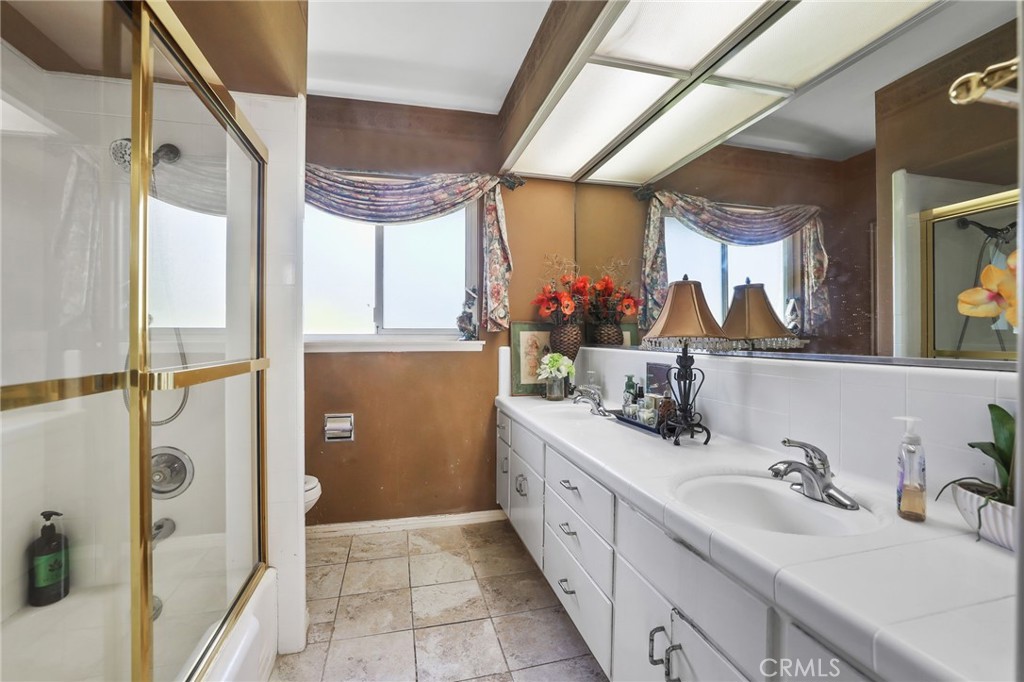 451 N Baldy Vista