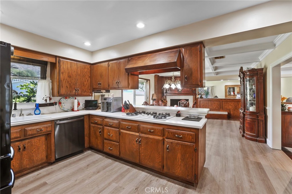 451 N Baldy Vista