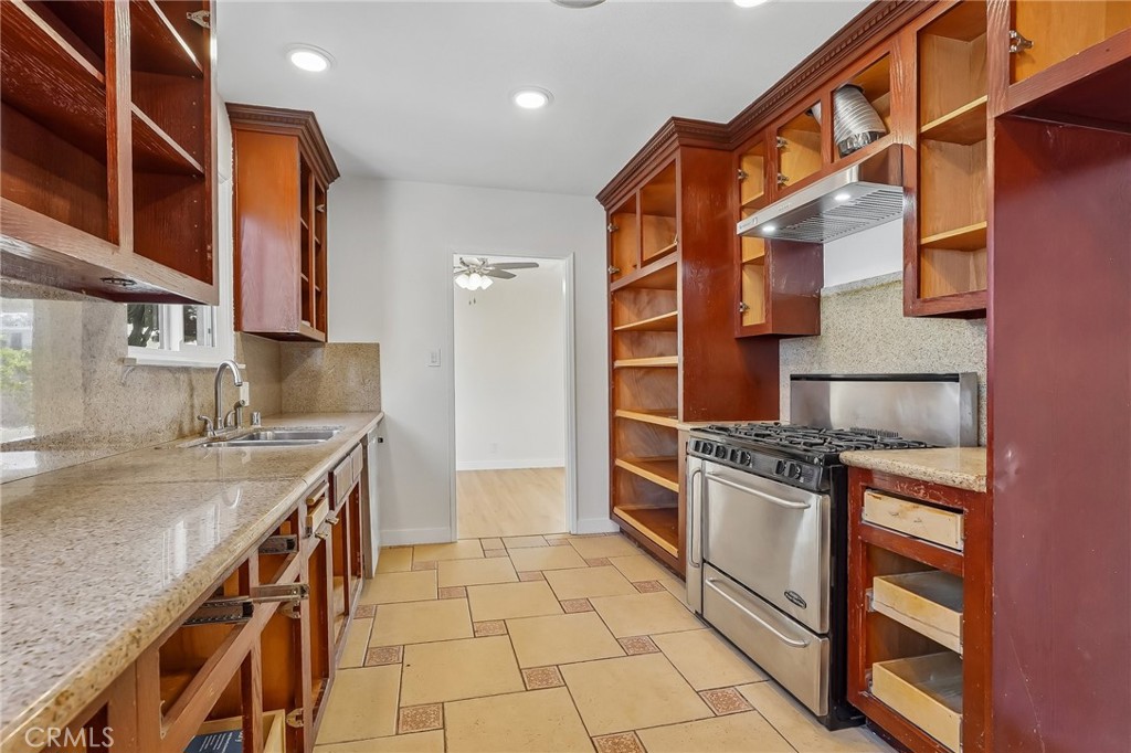 6651 Coronado