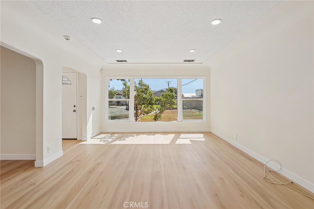 6651 Coronado