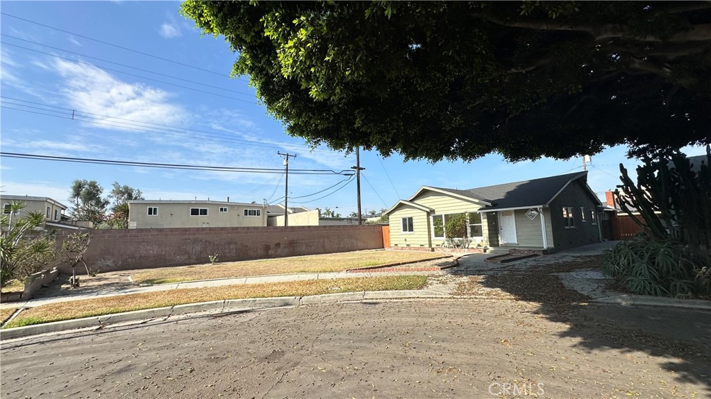 6651 Coronado