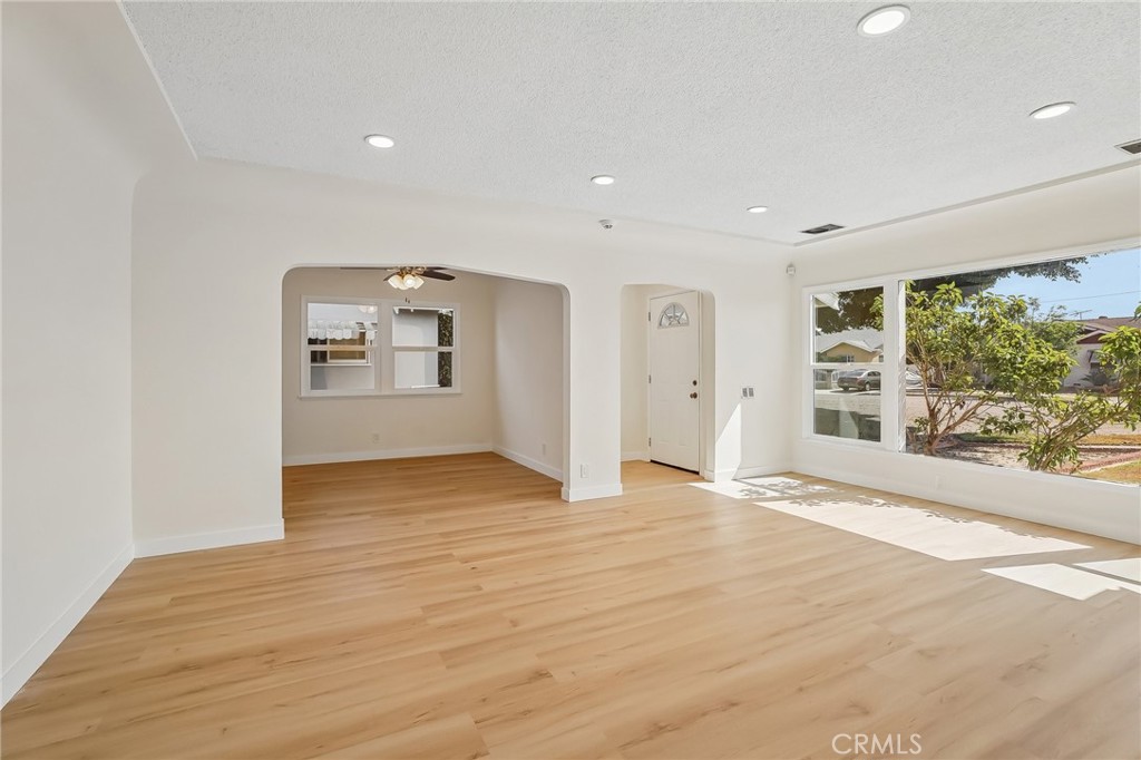 6651 Coronado