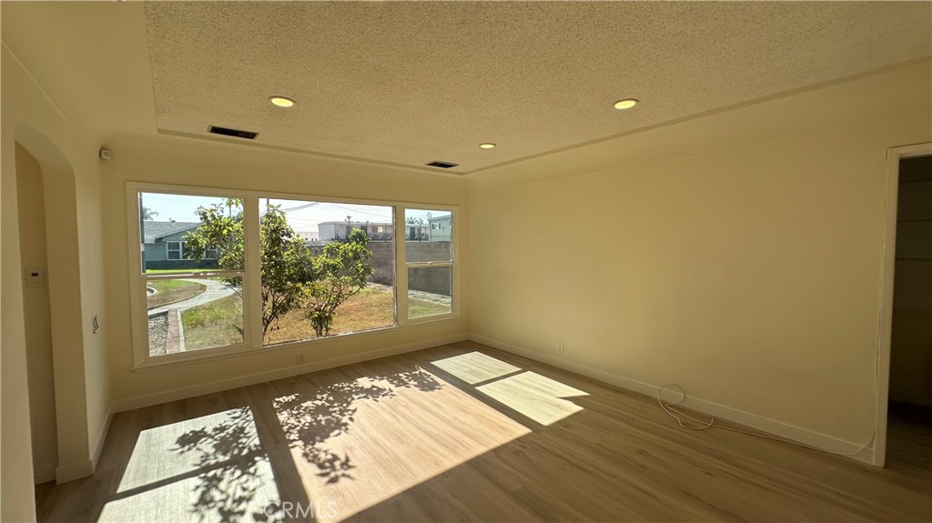 6651 Coronado