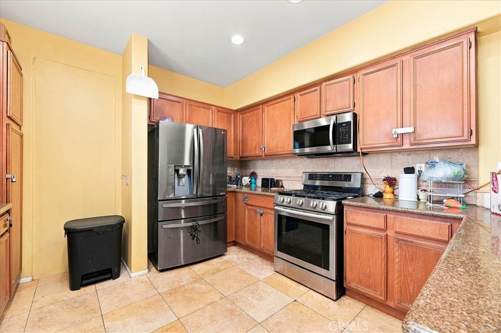15290 Alexandria