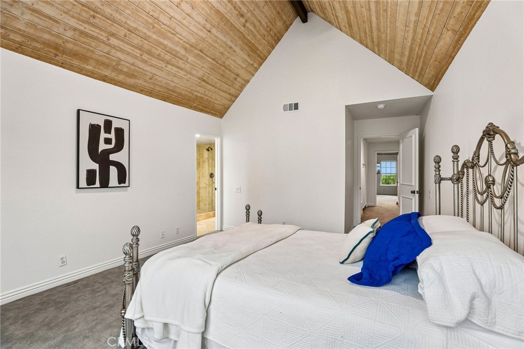 6164 E Morningview