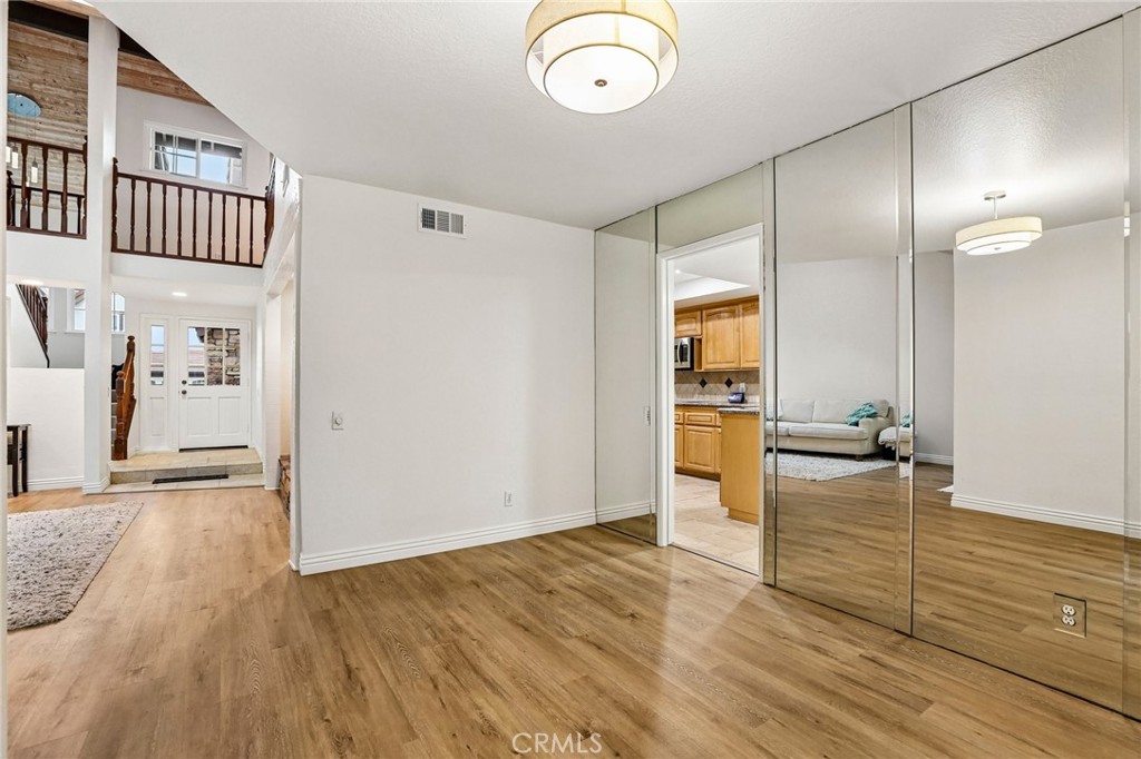 6164 E Morningview
