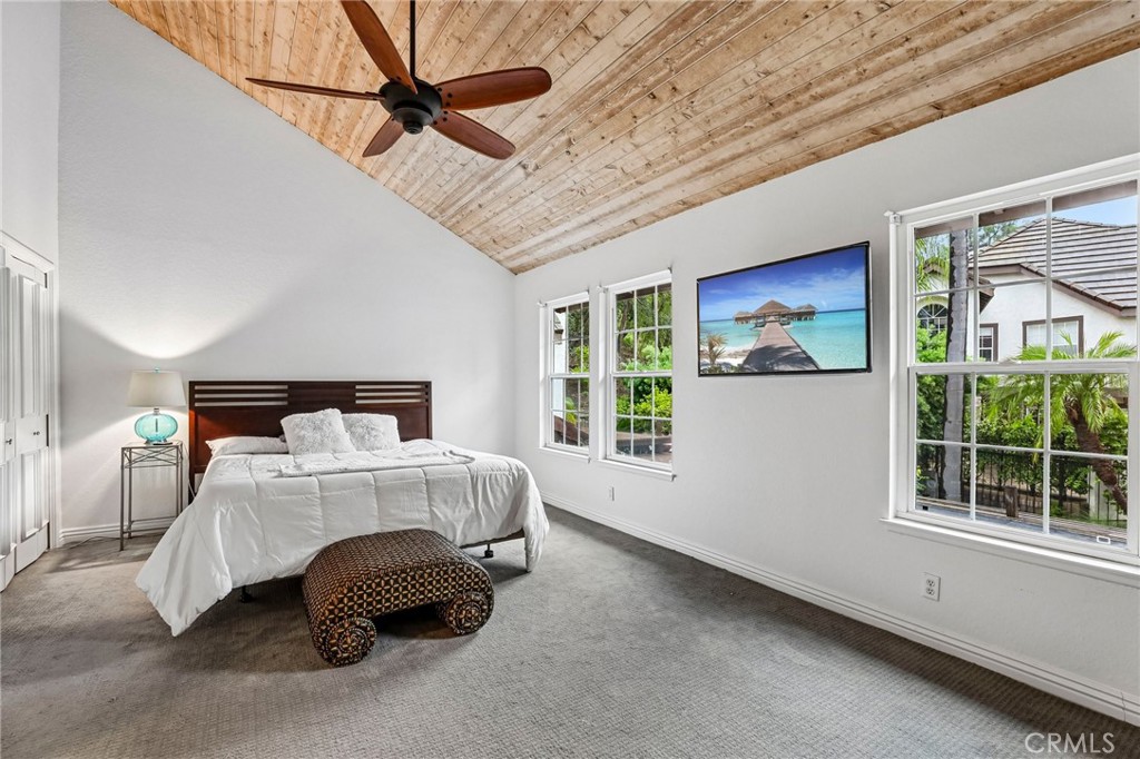 6164 E Morningview