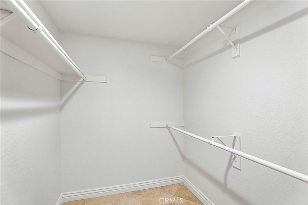 6164 E Morningview