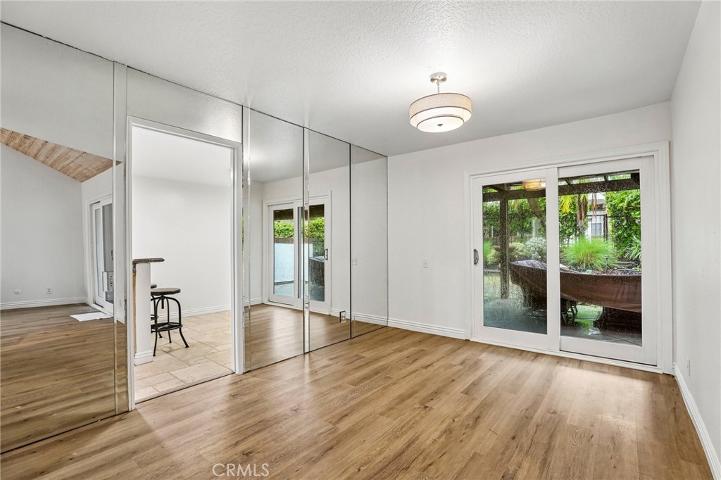 6164 E Morningview