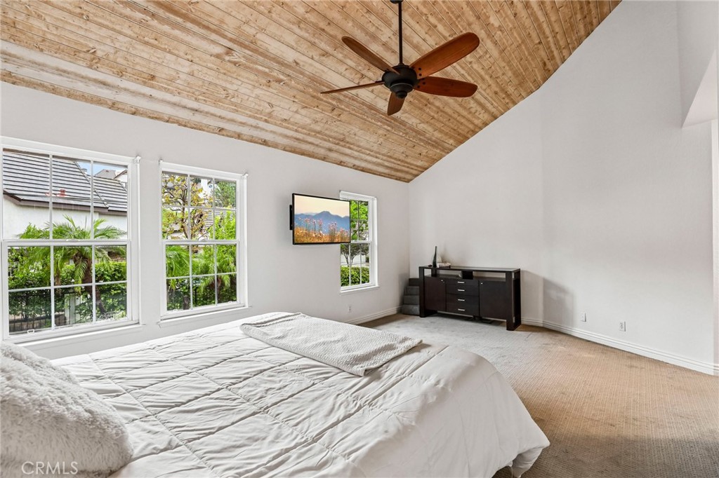 6164 E Morningview