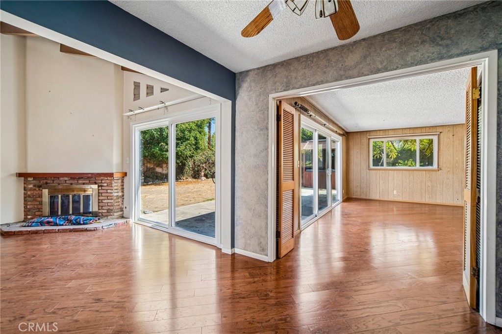 312 N London