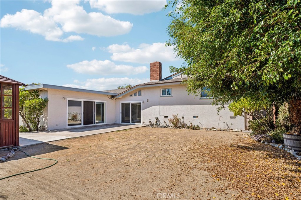 312 N London