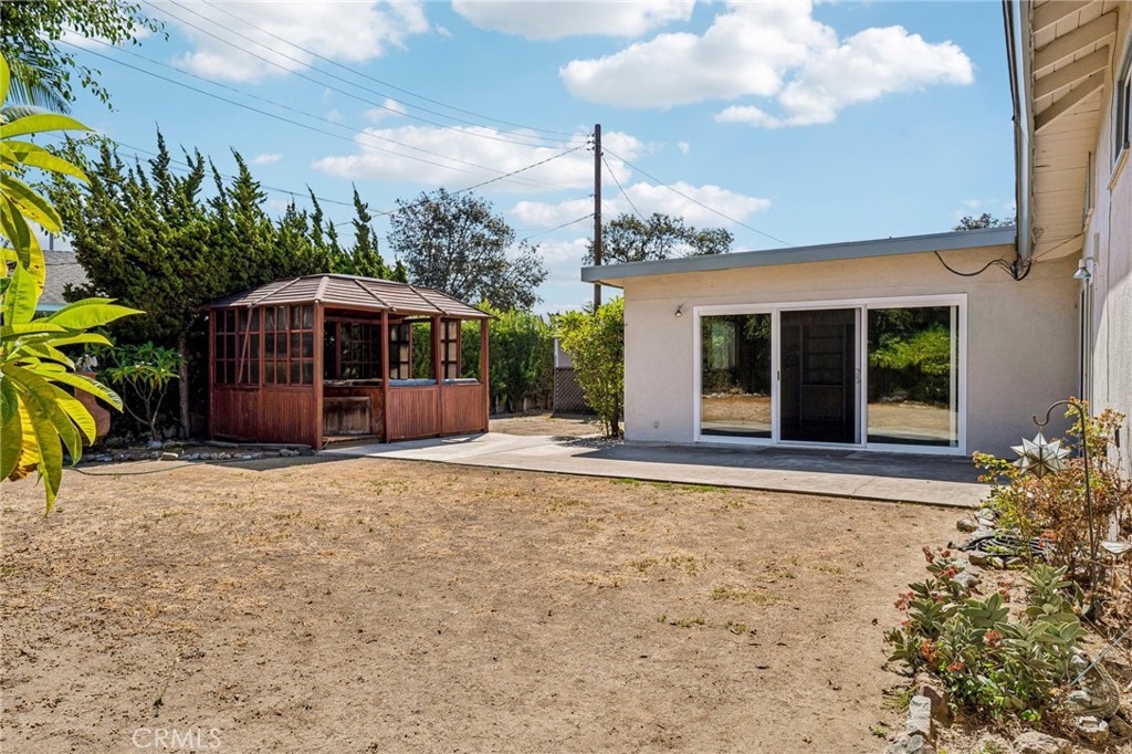 312 N London