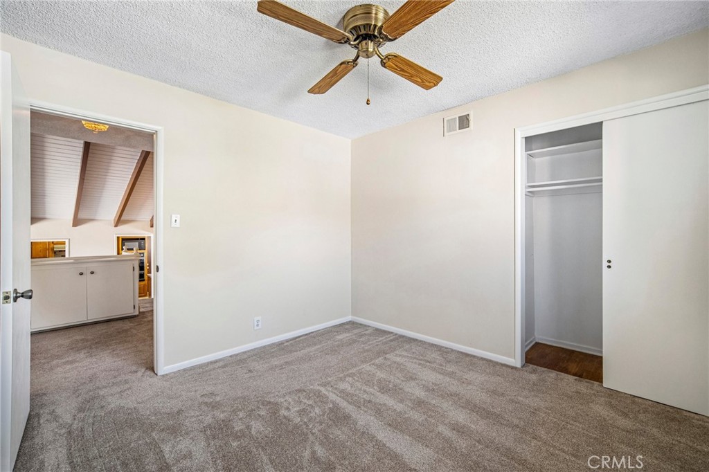 312 N London