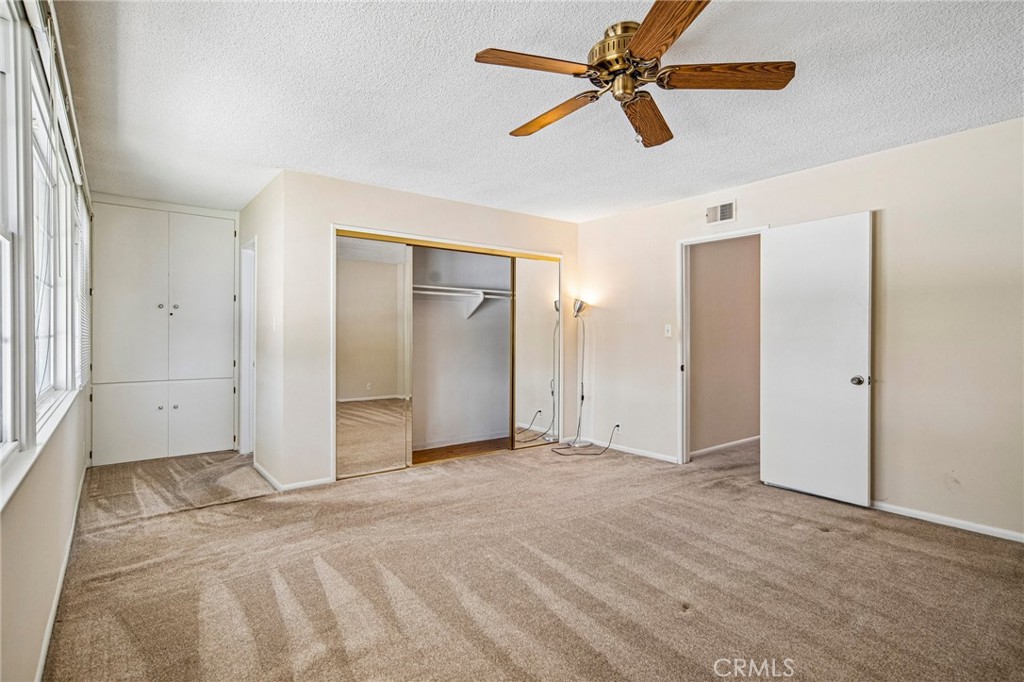 312 N London