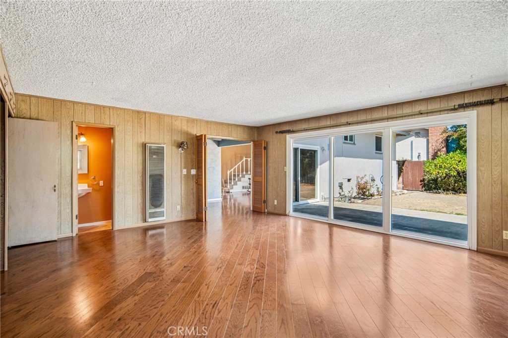 312 N London