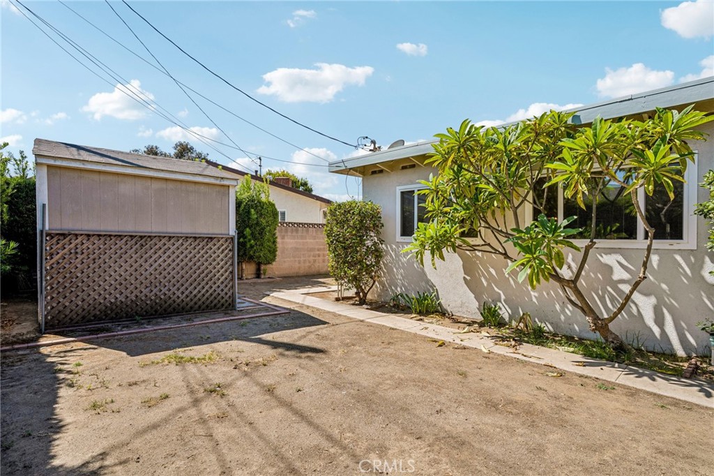 312 N London